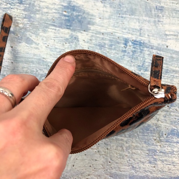 Faux patent leather leopard print zip wristlet - Picture 5 of 8